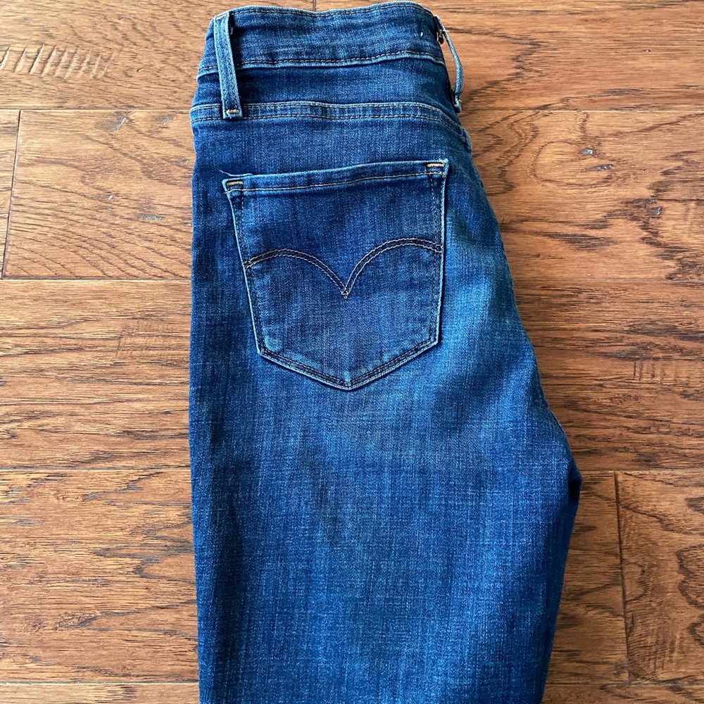 Levi’s 721 High Rise Skinny size 27
